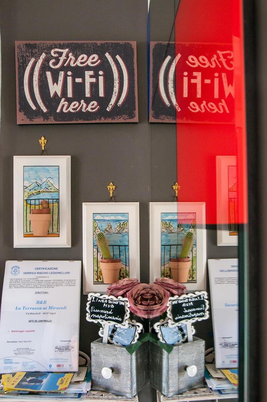 Bed & Breakfast La Terrazza Ai Miracoli Napels