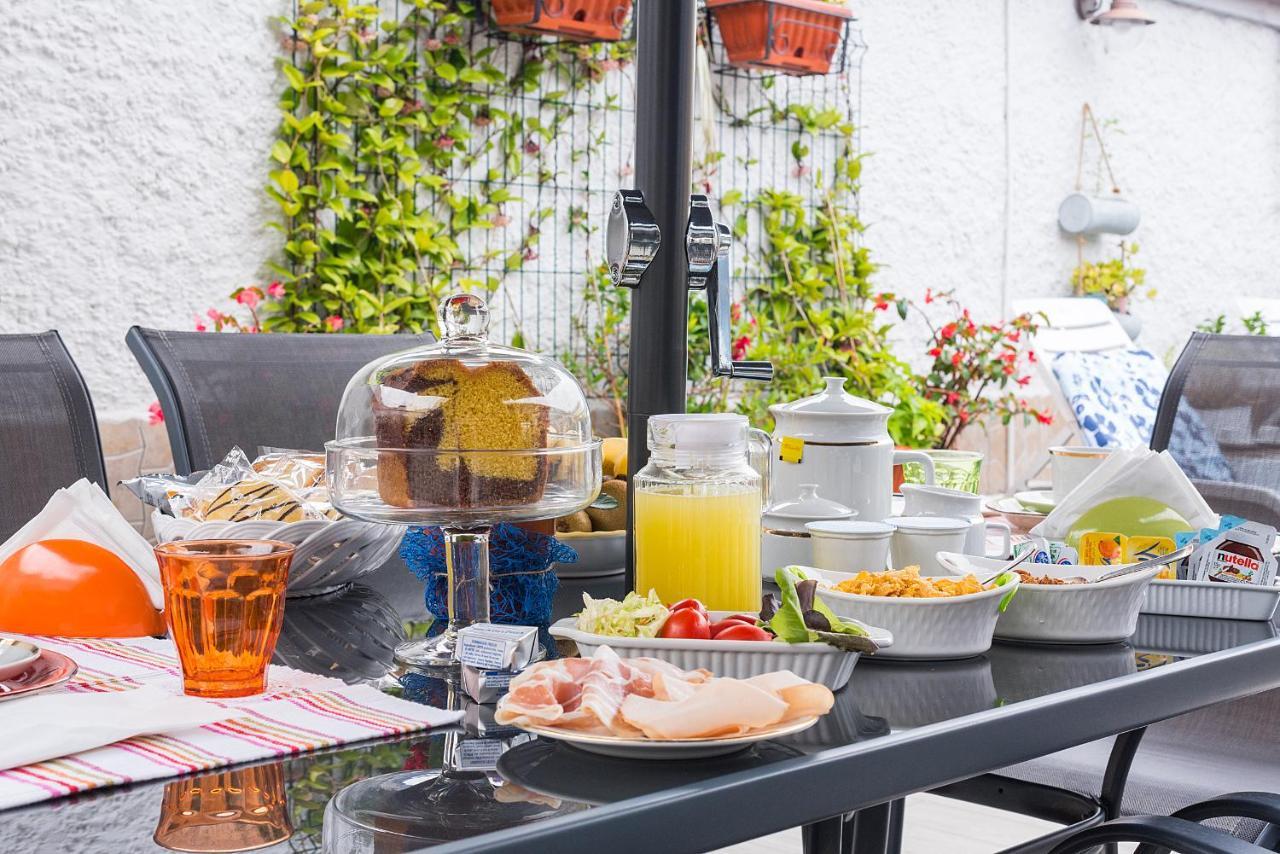 La Terrazza Ai Miracoli * Napels